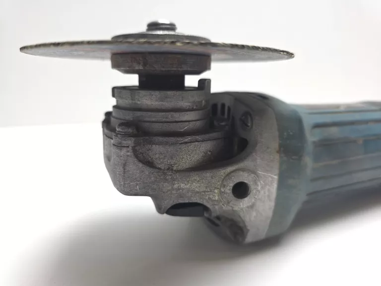 szlifierka-katowa-makita-ga5030r-kod-producenta-ga5030r