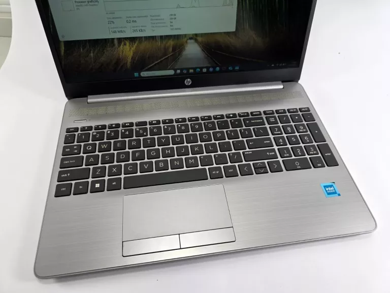 laptop-hp-250-g9-156-intel-celeron-n-8-gb-256-gb-srebrny-przekatna-ekranu-1560