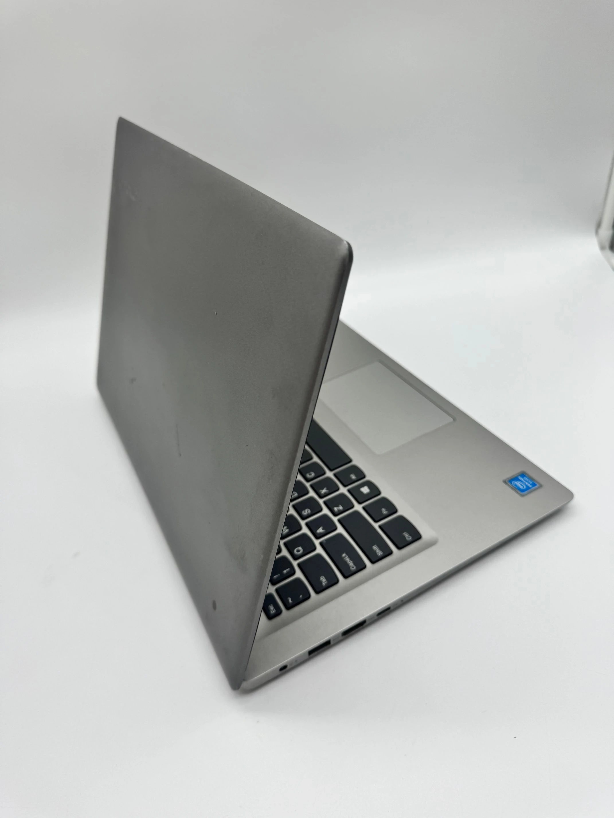 laptop-lenovo-ideapad-s130-14igm-4128gb-intel-pentium-n5000-win11-przekatna-ekranu-1400