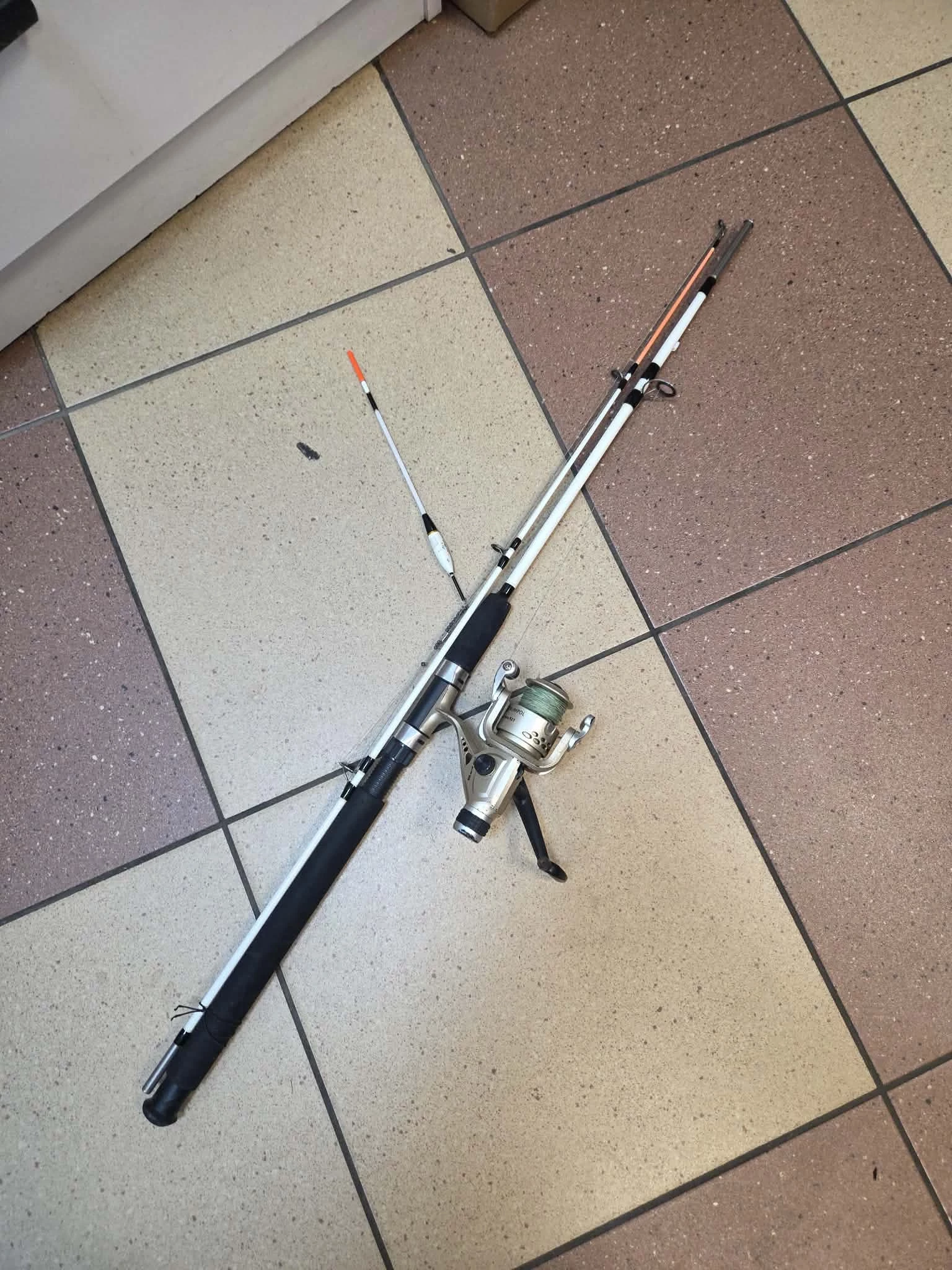 wedka-crivit-crocodile-180-kolowrotek-stan-11323-2