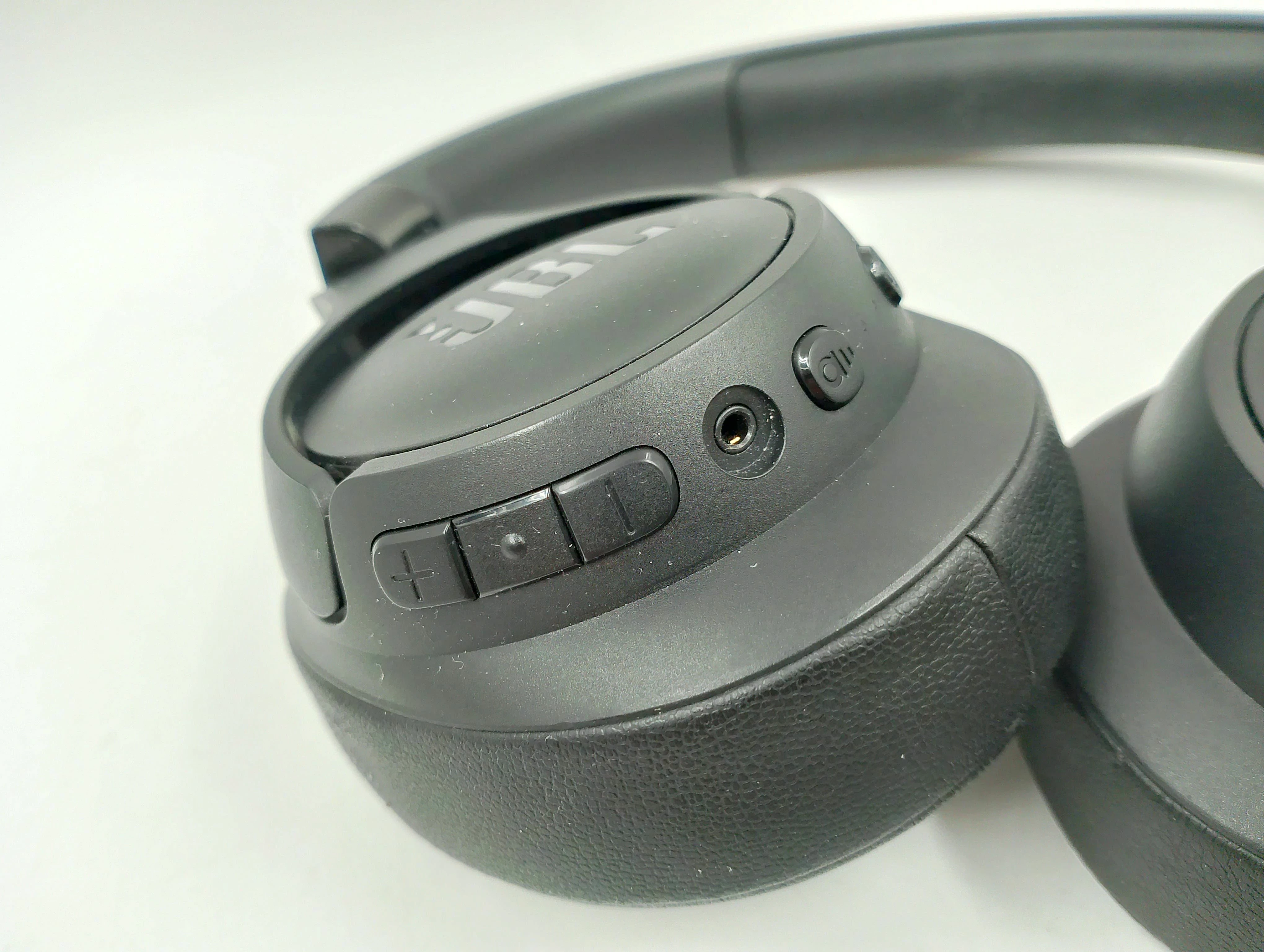 sluchawki-jbl-tune-770nc-mega-okazja-stan-11323-2