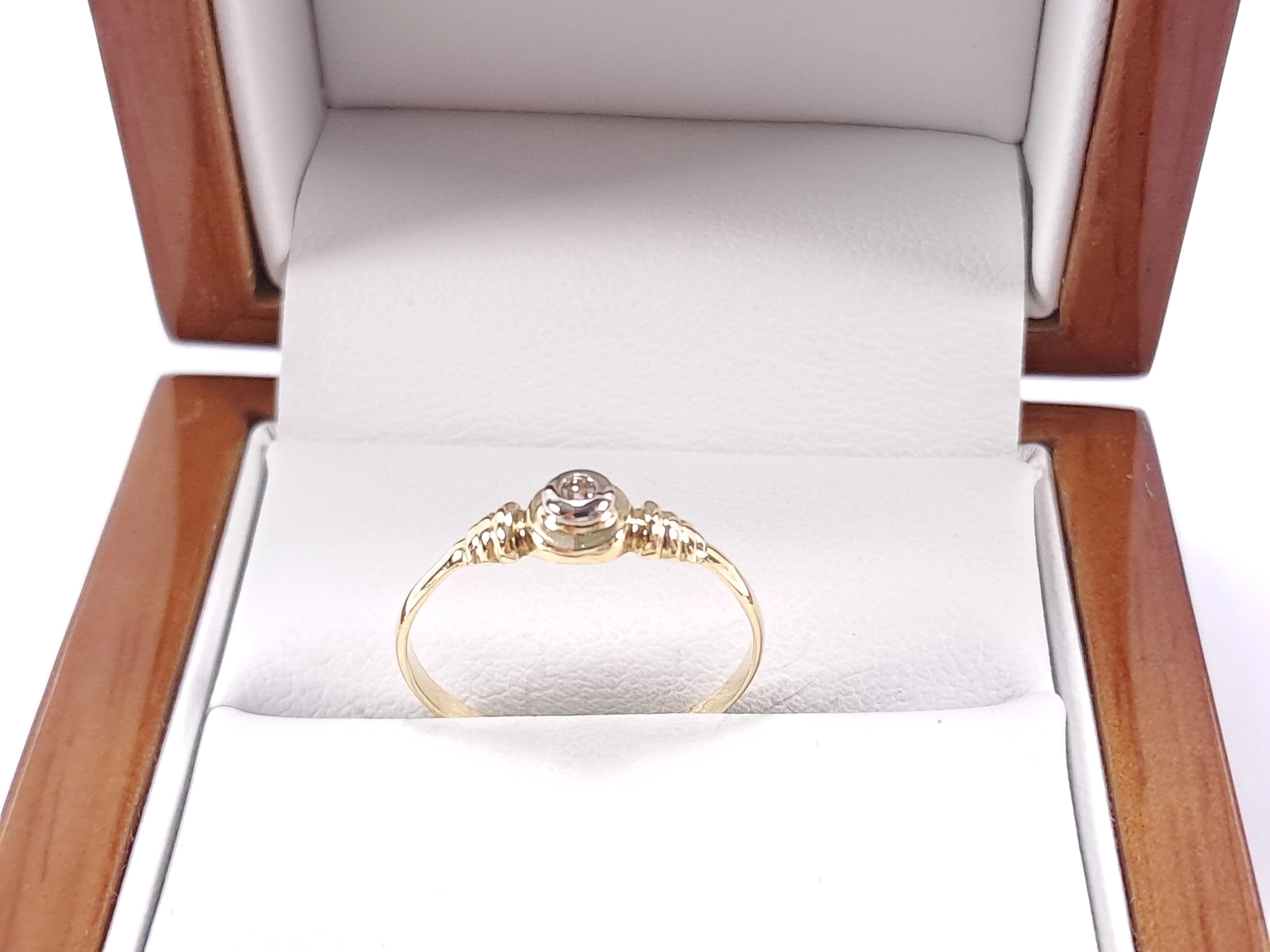 zloty-pierscionek-z-brylantem-001ct-p585-108g-r13-kamien-17088-128