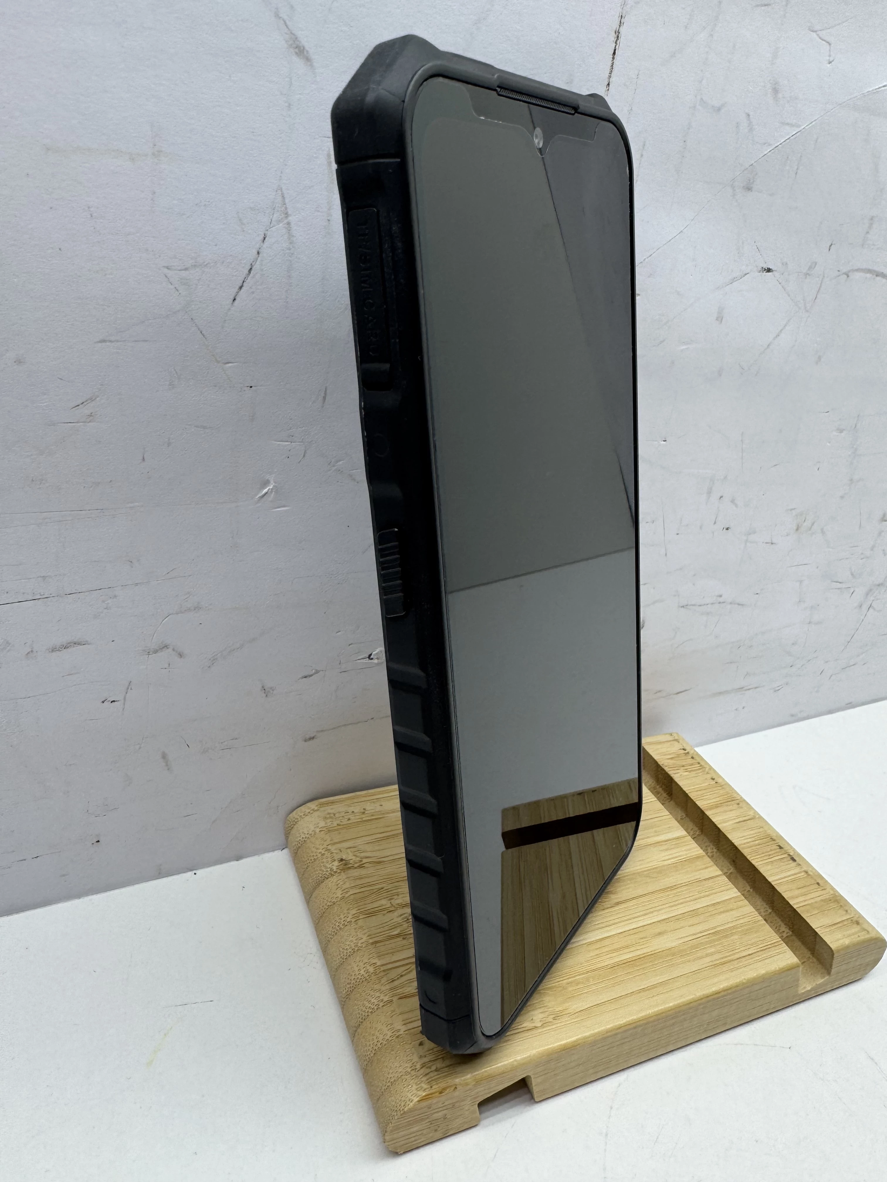 telefon-hammer-iron-v-6gb64gb-ean-gtin-5902983625520