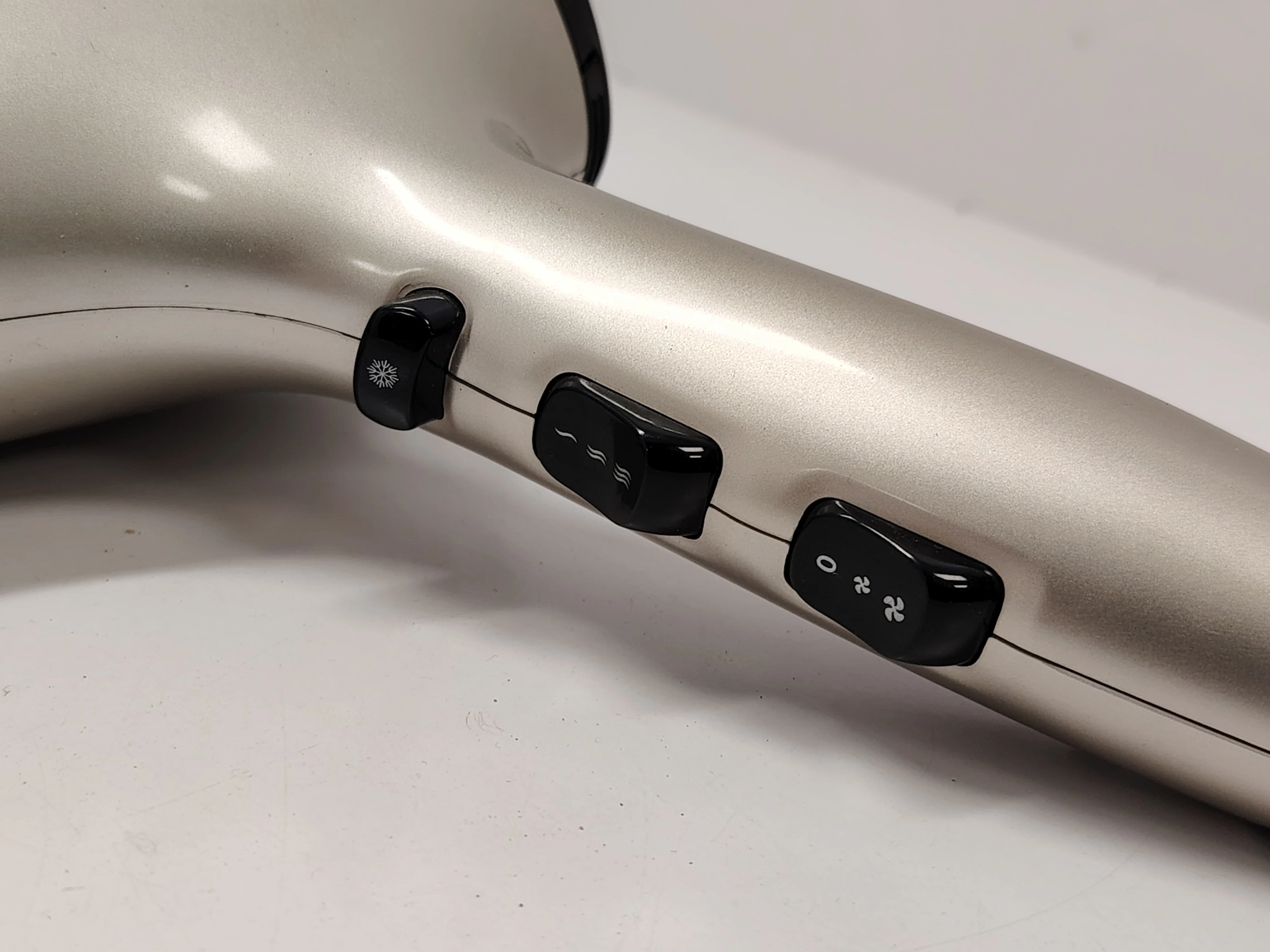 suszarka-do-wlosow-remington-keratin-therapy-pro-ac8000-liczba-predkosci-nadmuchu-2