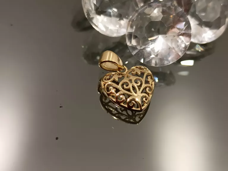 ZŁOTA ZAWIESZKA  SERCE 585PR 0,67G