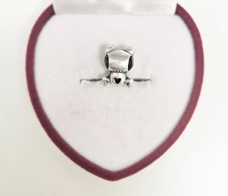 SREBRO - INNY WYRÓB JUBILERSKI UŻYWANY CHARMS ŻABKA 925