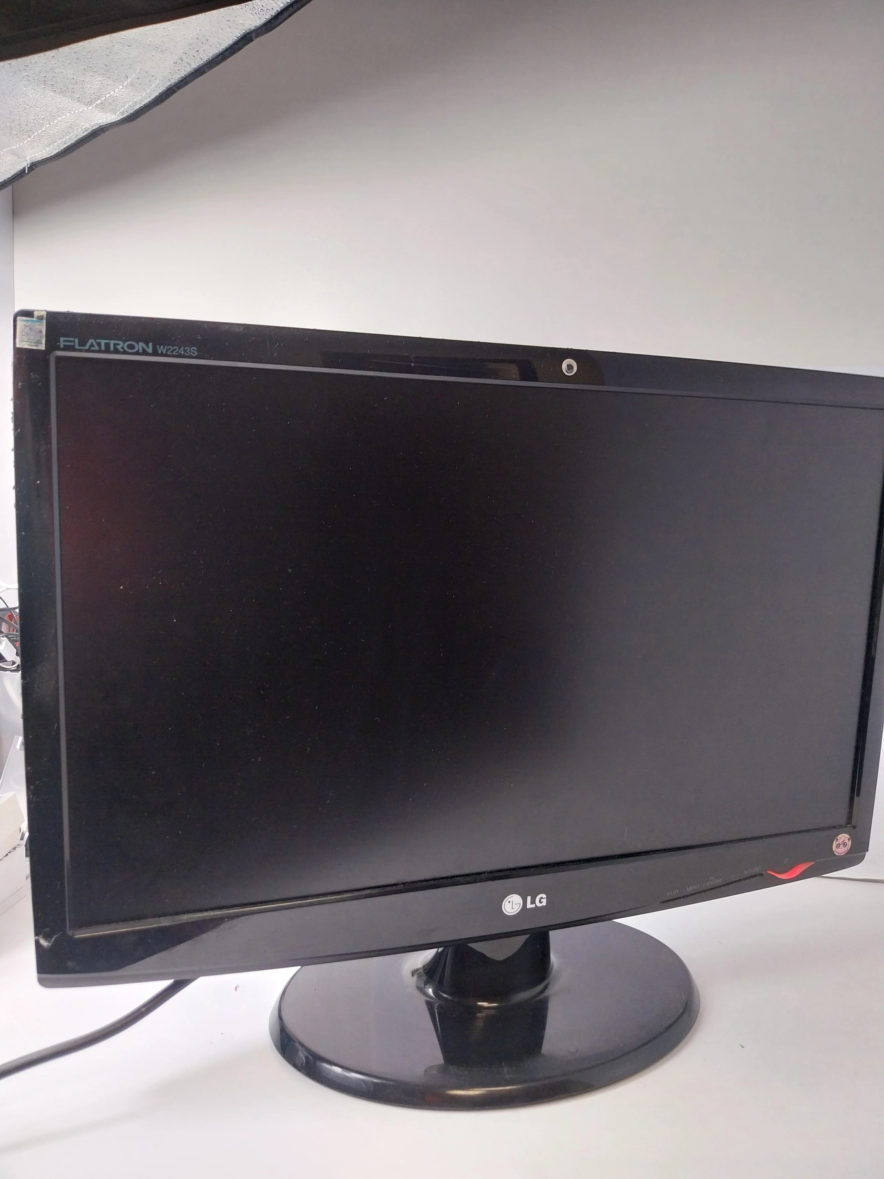 monitor-lcd-22-lg-flatron-w2243s-pf-mrongowiusza-7-olsztyn
