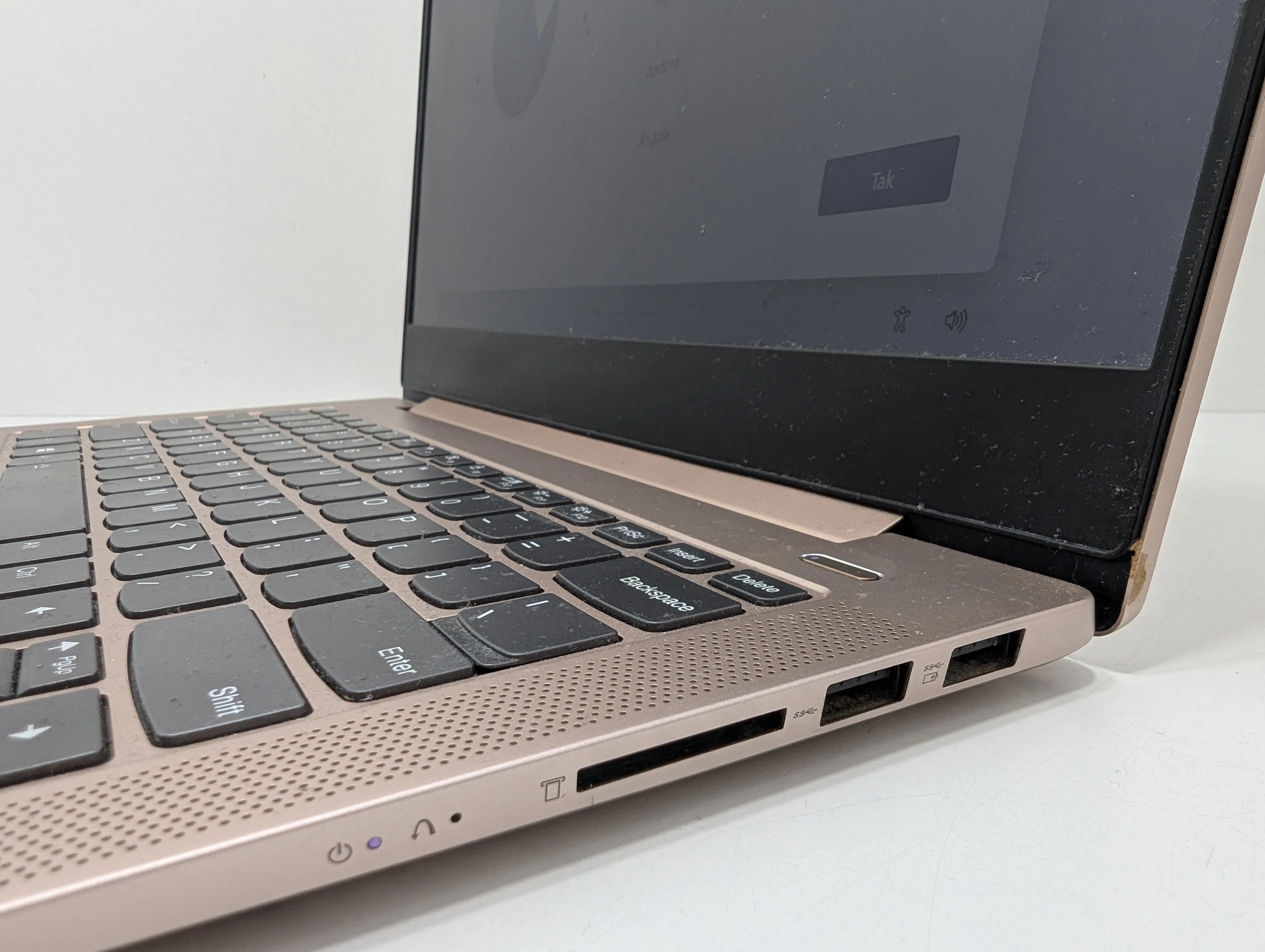 laptop-lenovo-ideapad-s540-14ap-amd-ryzen-78-gb1tb-przekatna-ekranu-1400