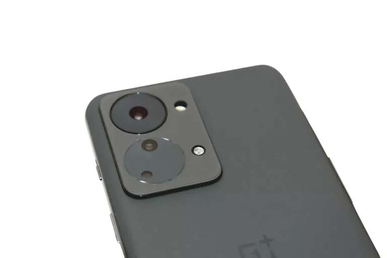 telefon-oneplus-nord-2t-5g-przekatna-ekranu-643