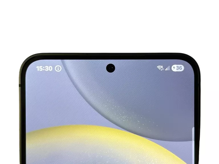 telefon-samsung-galaxy-s24-5g-8128-gb-62-120hz-4000-mah-gw-122027-pamiec-ram-202865-214113