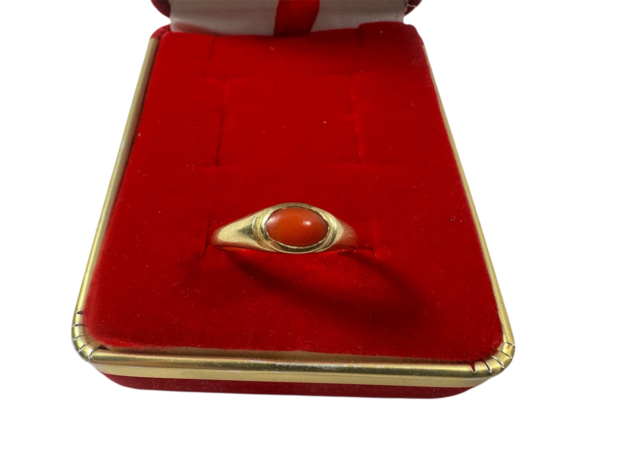 zloty-pierscionek-z-koralem-proby-585-207g-16-stan-11323-2