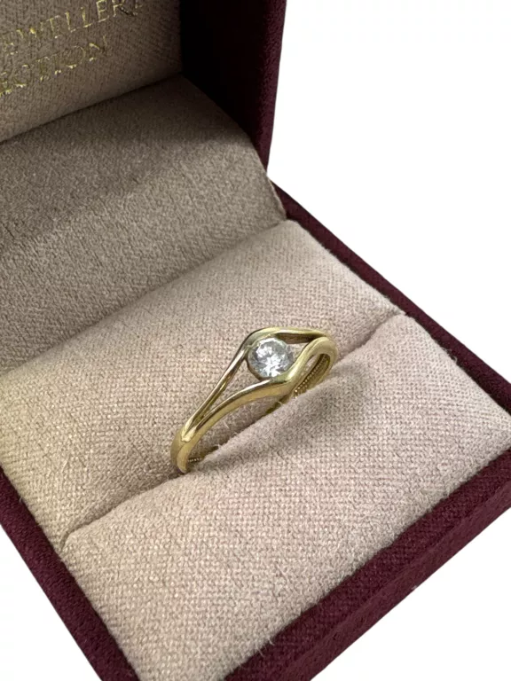 ZŁOTY PIERŚCIONEK Z POJEDYŃCZĄ CYRKONIĄ 585 R:16 W:1,71G