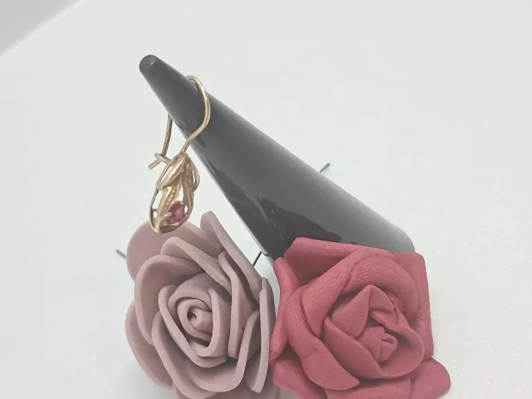 POJEDYŃCZY KOLCZYK 585/0,80G