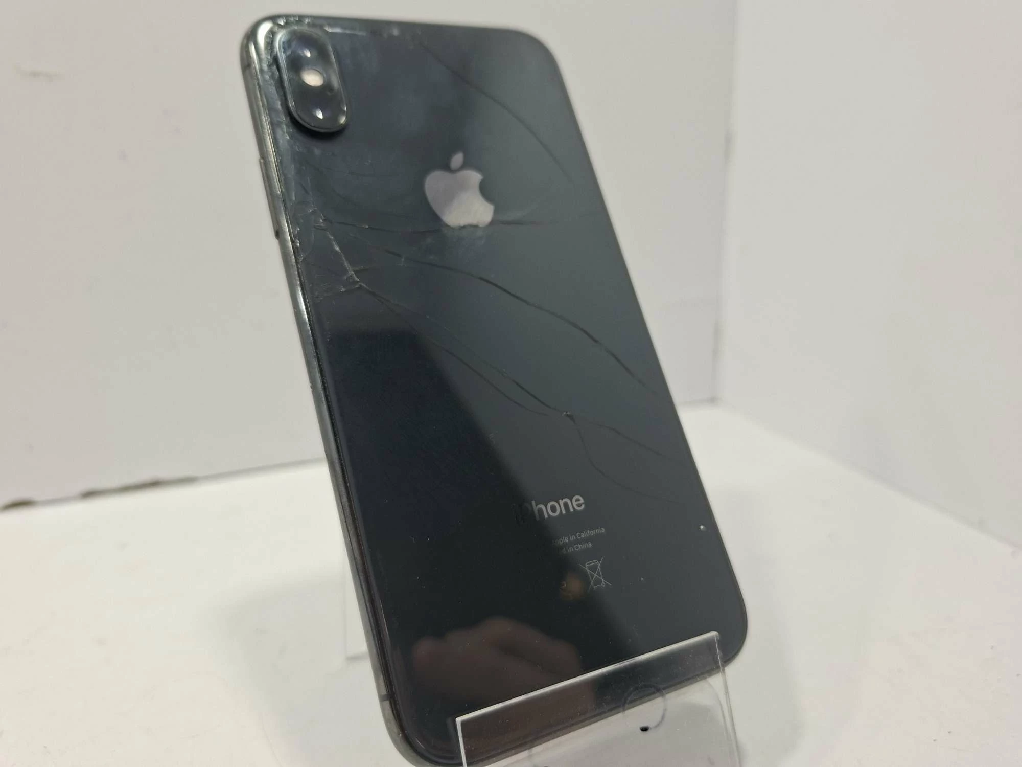 telefon-iphone-xs-zbity-tyl-stan-11323-2