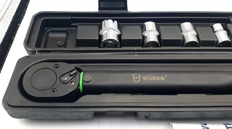 KLUCZ DYNAMOMETRYCZNY WUBER 28-210NM+ 4 NASADKI WALIZKA