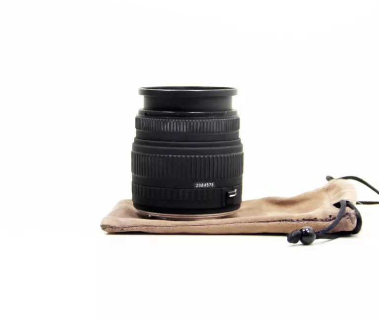 OBIEKTYW SIGMA DC 18-50MM 1:3,5-5-6 DC