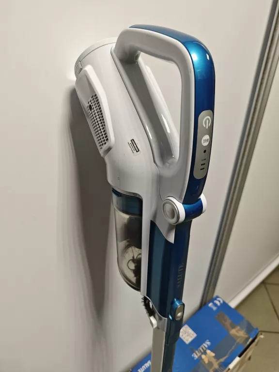 odkurzacz-pionowy-salute-comodo-v12-komplet-ean-gtin-84738240