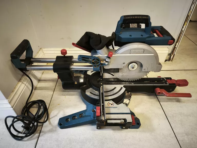 UKOŚNICA Z POSUWEM ERBAUER 1800 W 254 MM PIŁA UKOSOWA