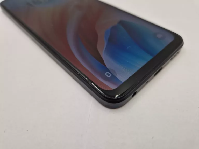 TELEFON OPPO A38 4/128GB