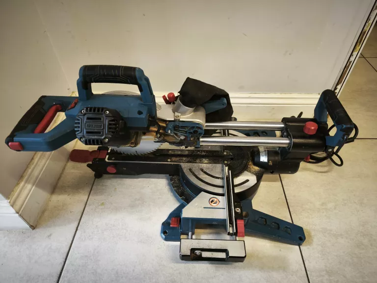 ukosnica-z-posuwem-erbauer-1800-w-254-mm-pila-ukosowa-srednica-tarczy-25400