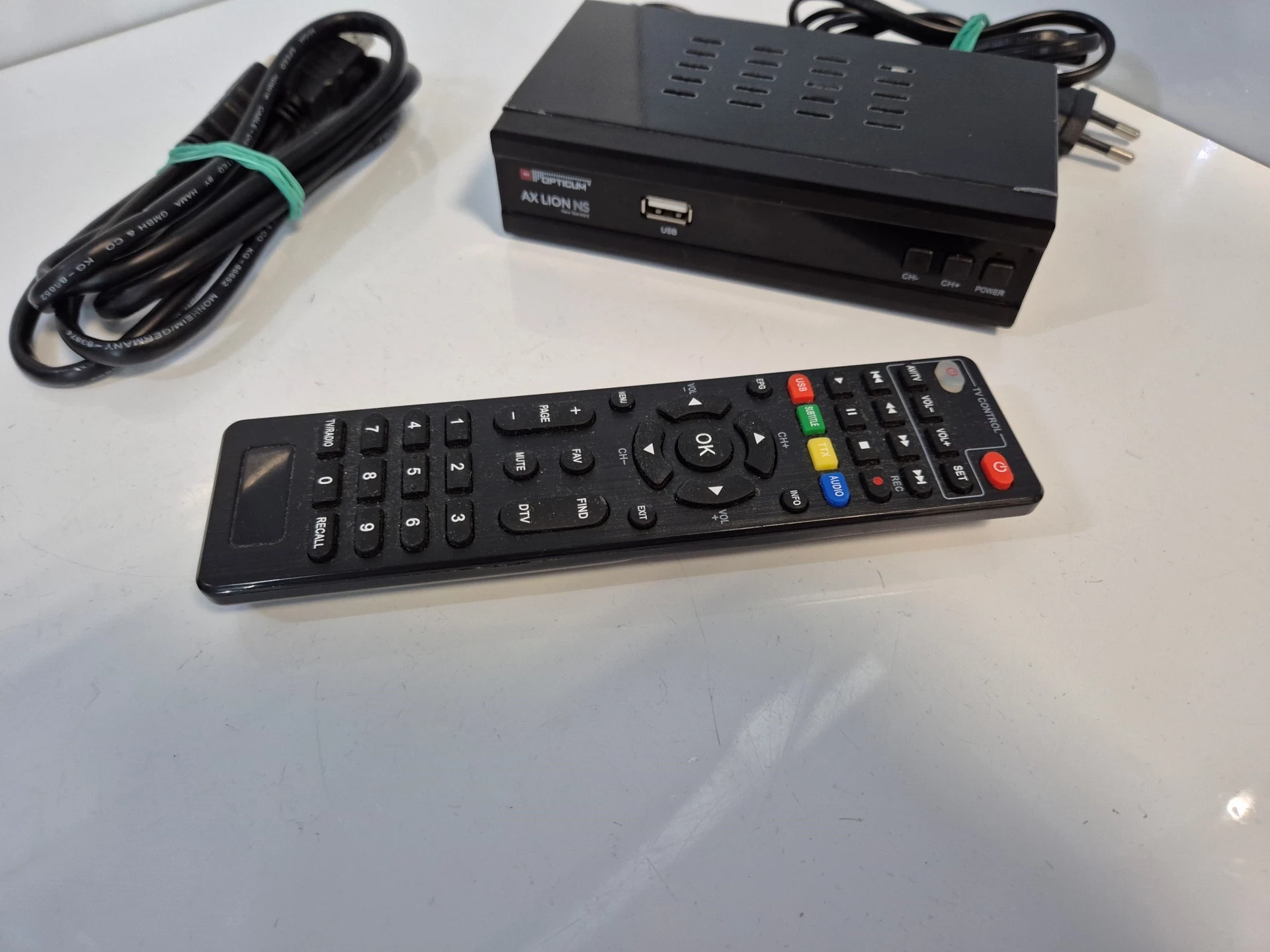 tuner-cyfrowy-dekoder-dvb-c-dvb-t2-telewizji-kablowej-tv-naziemnej-opticum-stan-11323-2