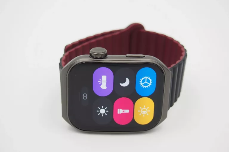 ZADBANY SMARTWATCH FOREVER TIRON SWM-300 KOMPLET