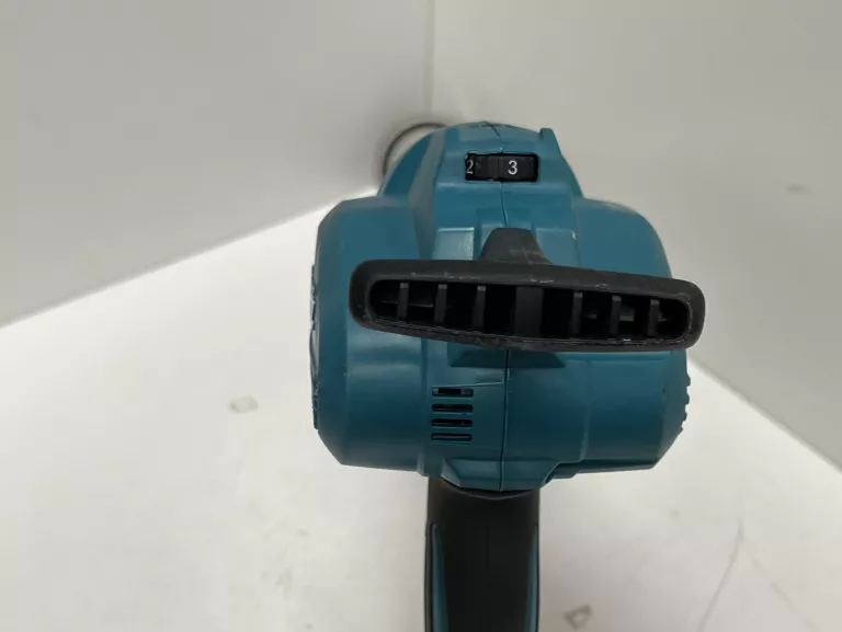 AKUMULATOROWY WYCISKCZ PISTOLET DO KLEJU MAKITA DCG180