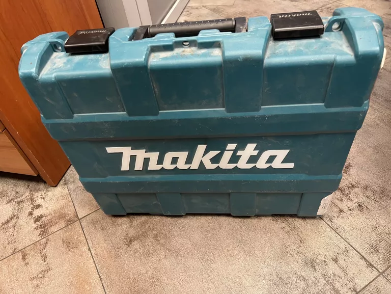 AKUMULATOROWY WYCISKCZ PISTOLET DO KLEJU MAKITA DCG180