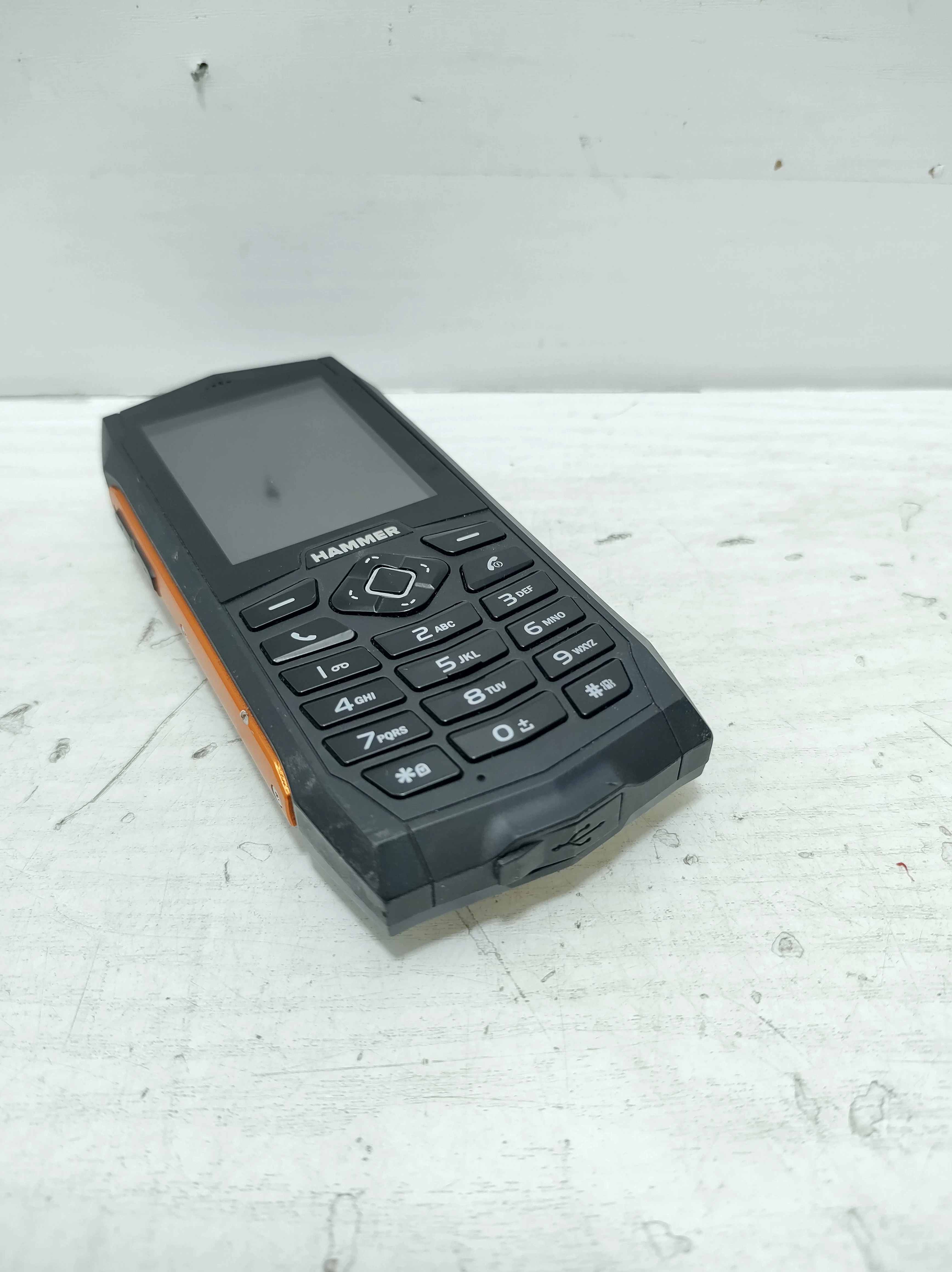 telefon-hammer-3-stan-11323-2