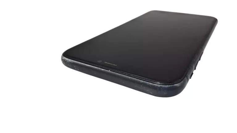 telefon-iphone-11-64-gb-bat70-przekatna-ekranu-610