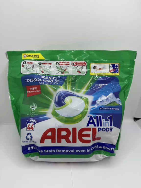ARIEL KAPSUŁKI Z PŁYNEM DO PRANIA MOUNTAIN SPRING 44 SZT