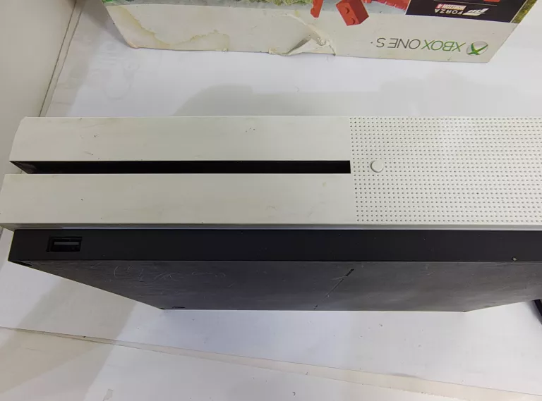 KONSOLA XBOX ONE S 1TB