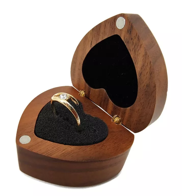 ZŁOTY PIERŚCIONEK Z CYRKONIĄ P.585 1,83G ROZMIAR: 19