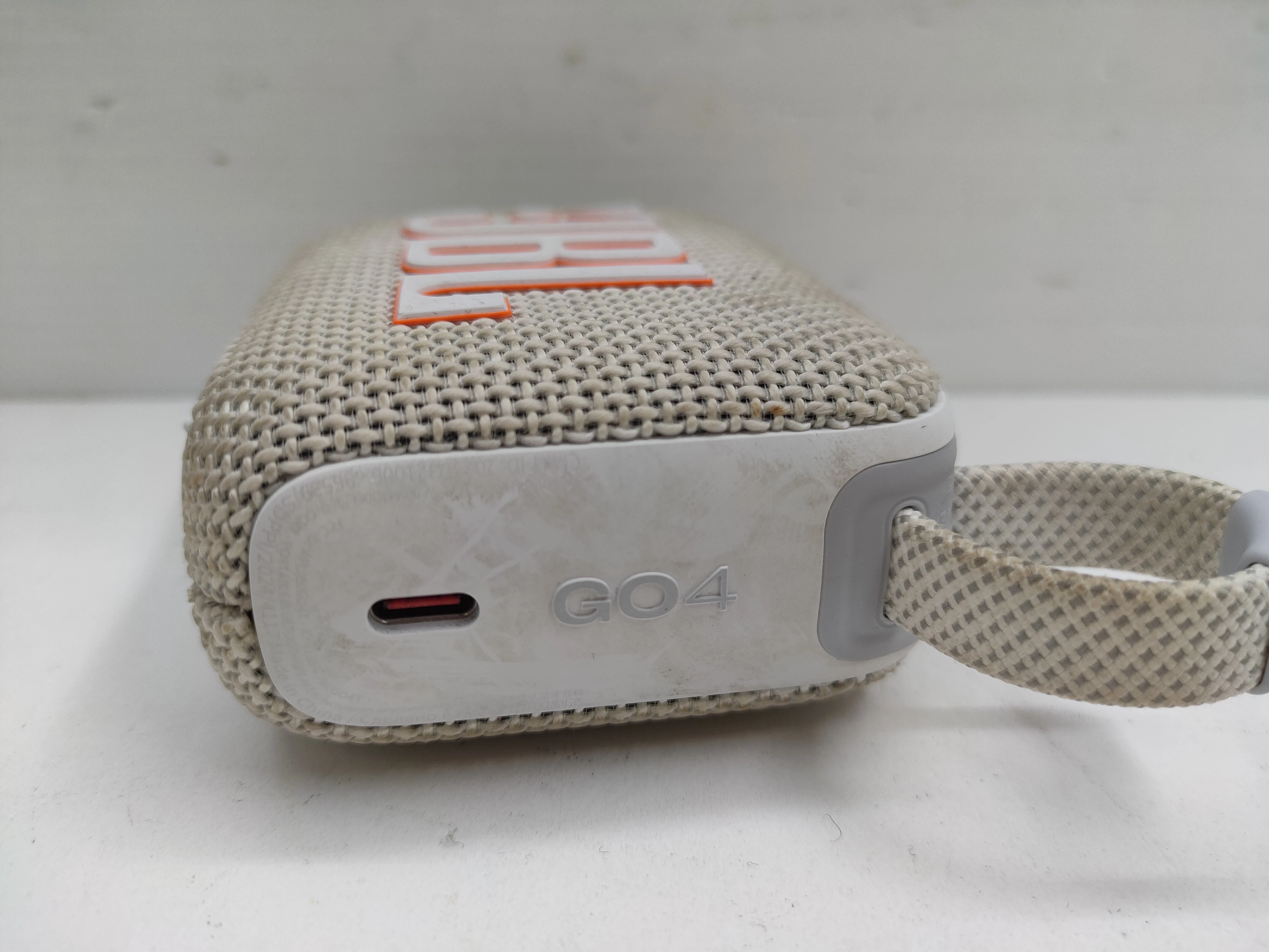 glosnik-jbl-go-4-moc-420