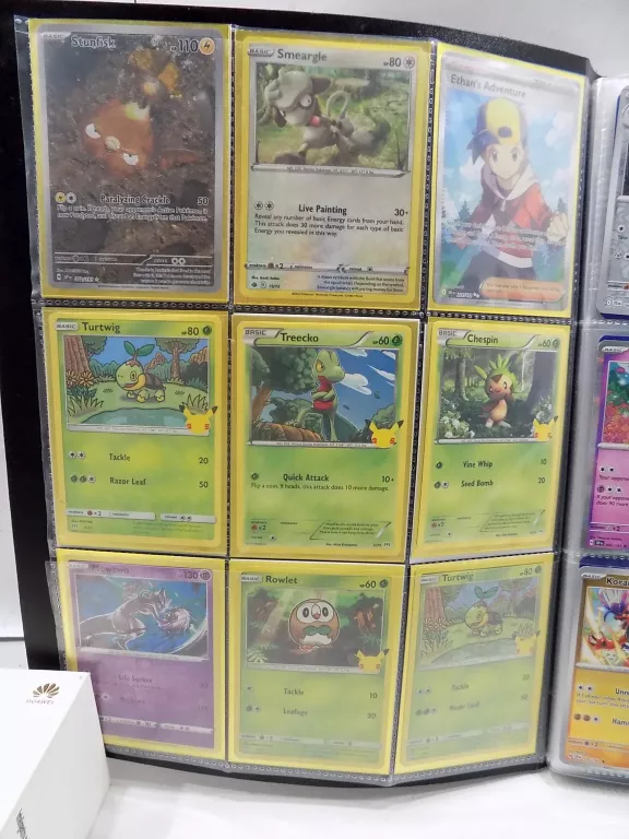 klaser-pokemonow-okolo-250-kart-pokemon-wyzwolenia-28-ozimek