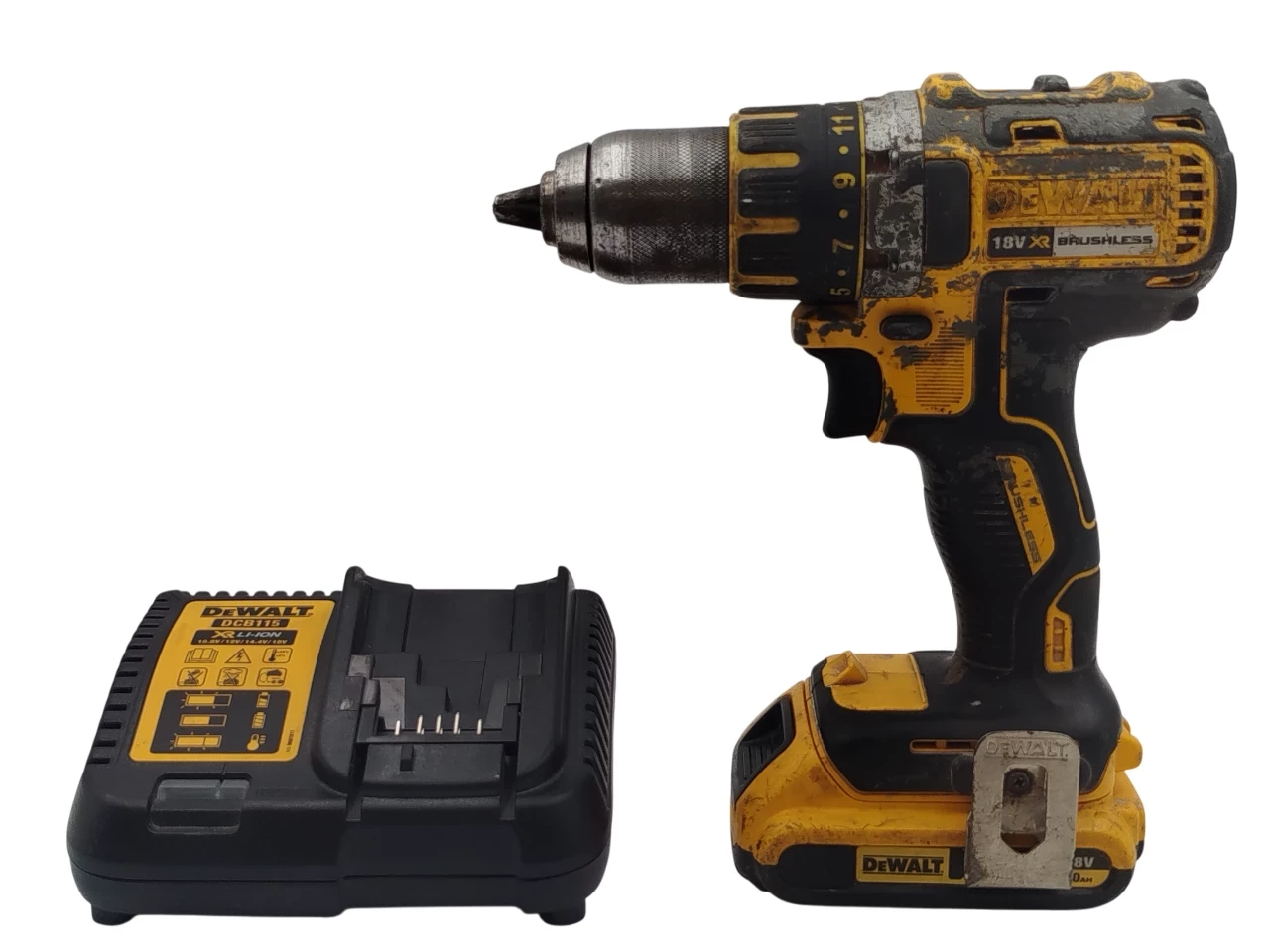 wkretarka-udarowa-dewalt-dcd795-ladowarka-do-aku-aku-20-ah-700-lecia-26g-nowogard-ww