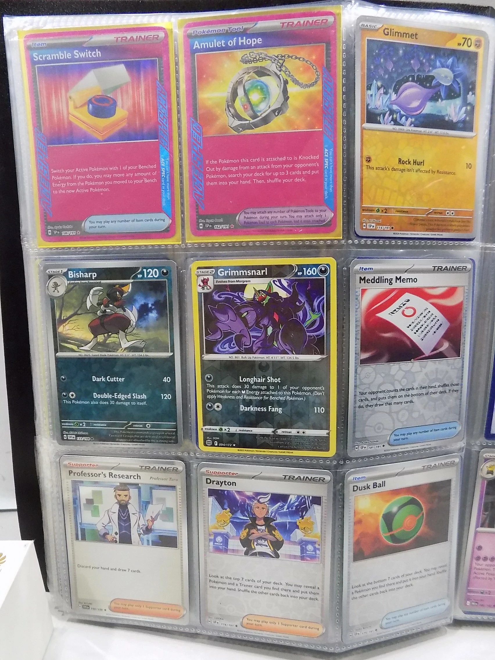 klaser-pokemonow-okolo-250-kart-pokemon-wydawca-249839-1777423