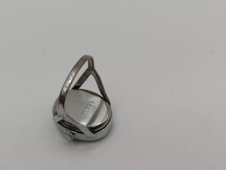 zegarek-na-pierscionku-czajka-mechanizm-18738-3