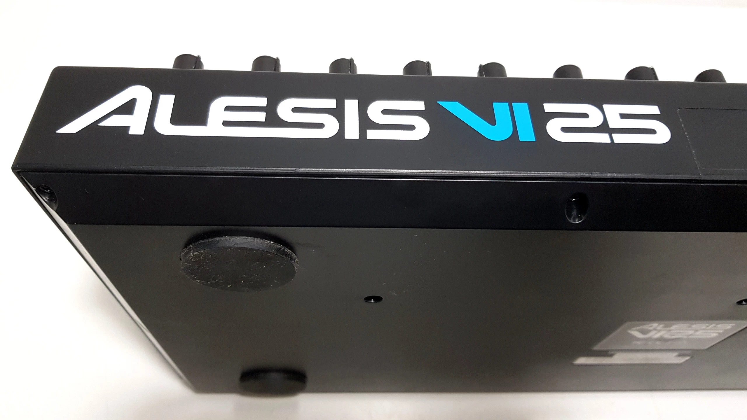 alesis-vi25-kontroler-midi-liczba-klawiszy-25