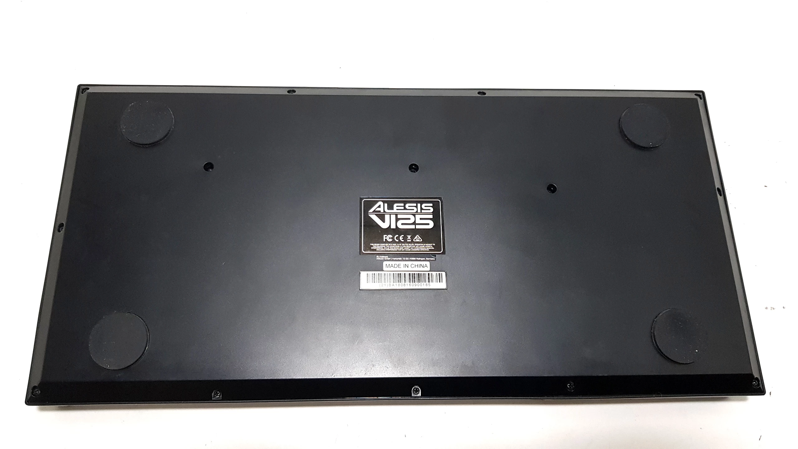 alesis-vi25-kontroler-midi-waga-produktu-z-opakowaniem-jednostkowym-1000