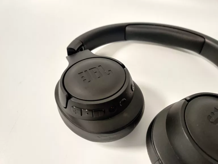 SŁUCHAWKI JBL 760NC