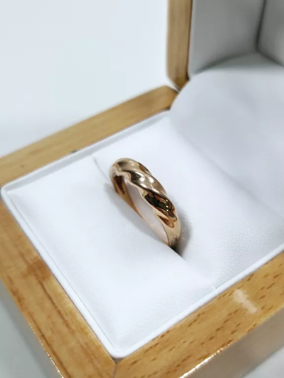 ZŁOTY PIERŚCIONEK DIAMENTOWANY 583 R12 2,50G