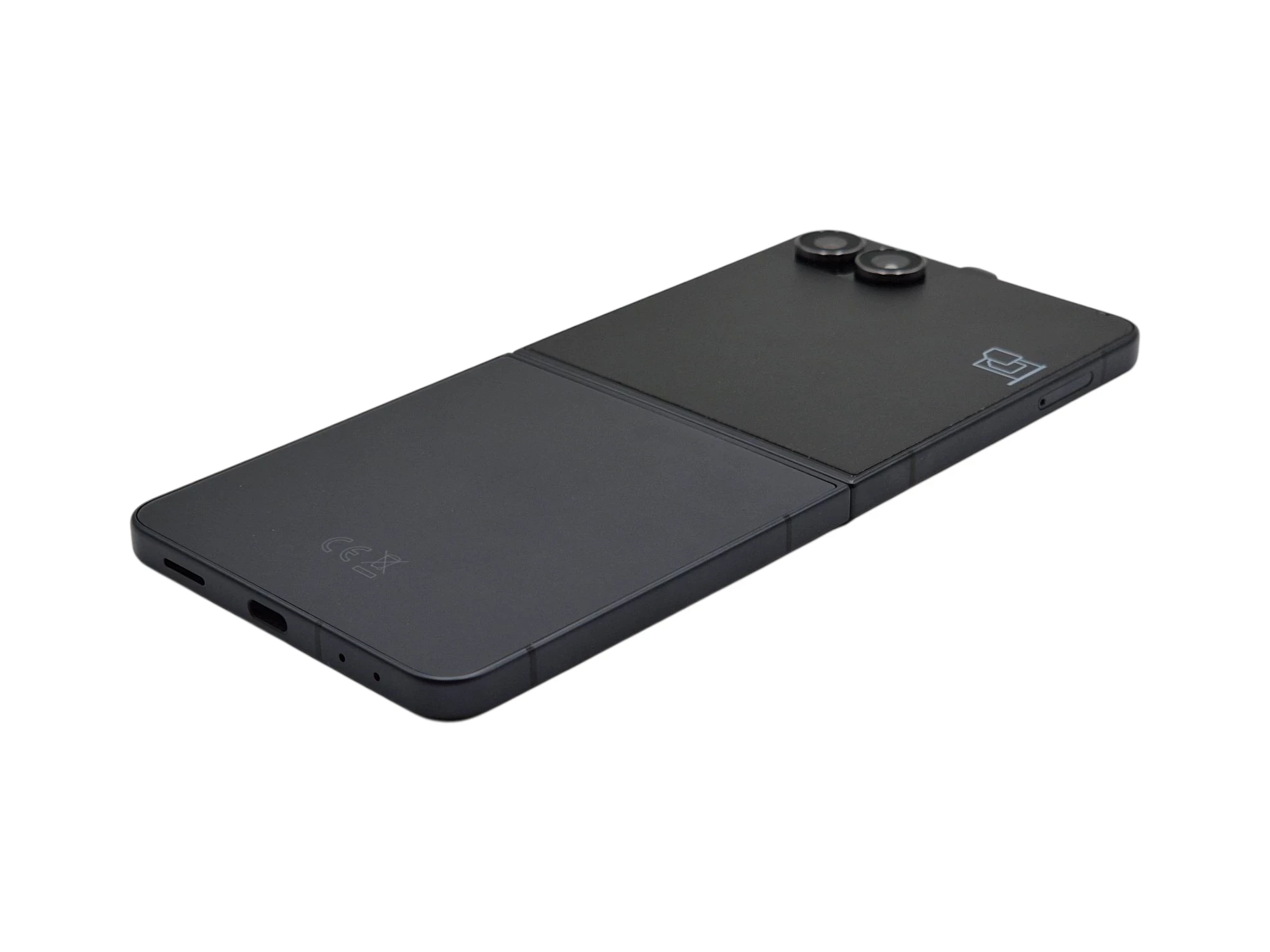 telefon-samsung-galaxy-z-flip-7-5g-12256gb-69-120hz-czarny-gw-122027-kod-producenta-sm-f766bzkgeue