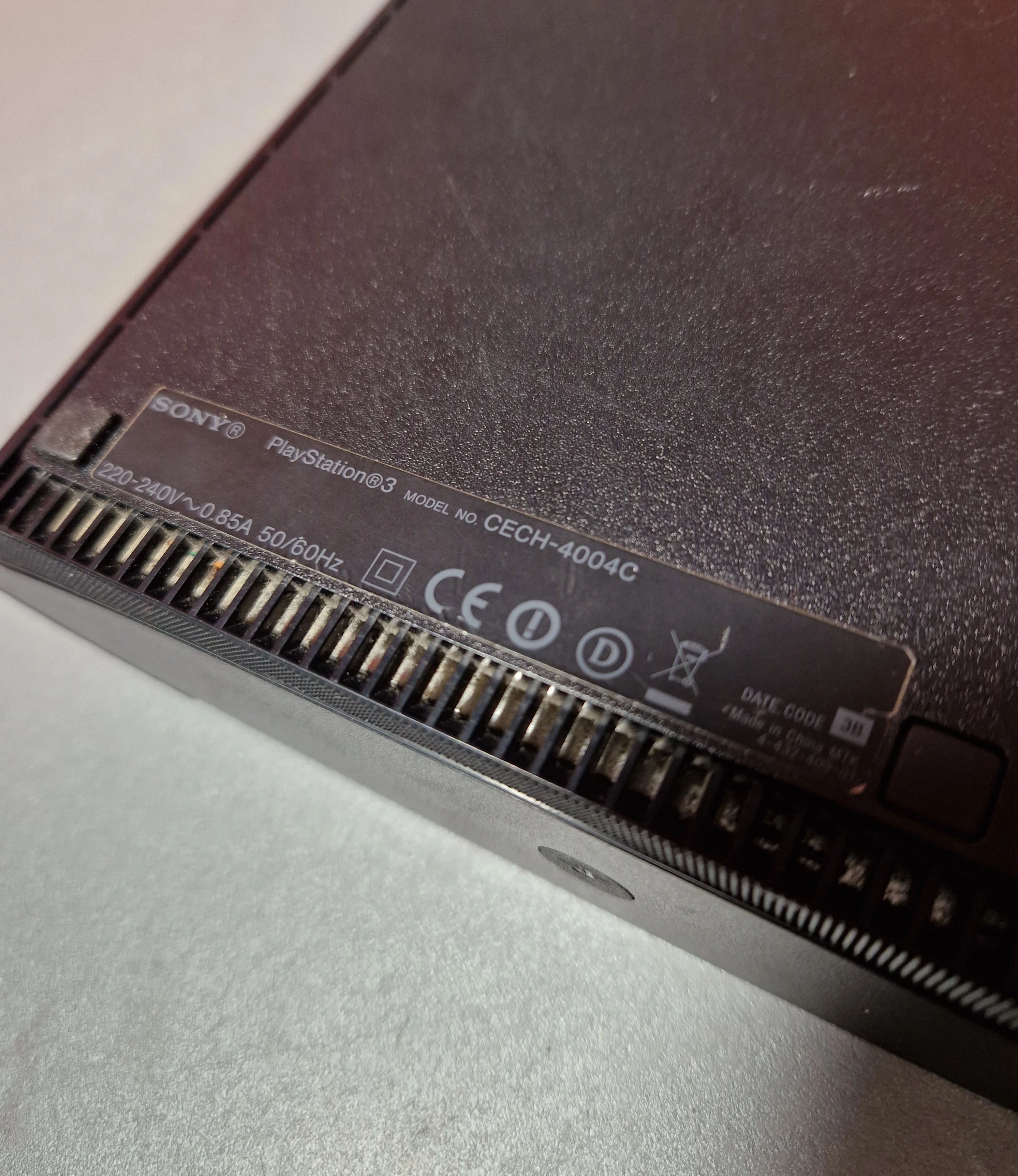 konsola-ps-3-super-slim-500gb-cech-4004c-pad-zamiennik-kod-producenta-cech-4204c