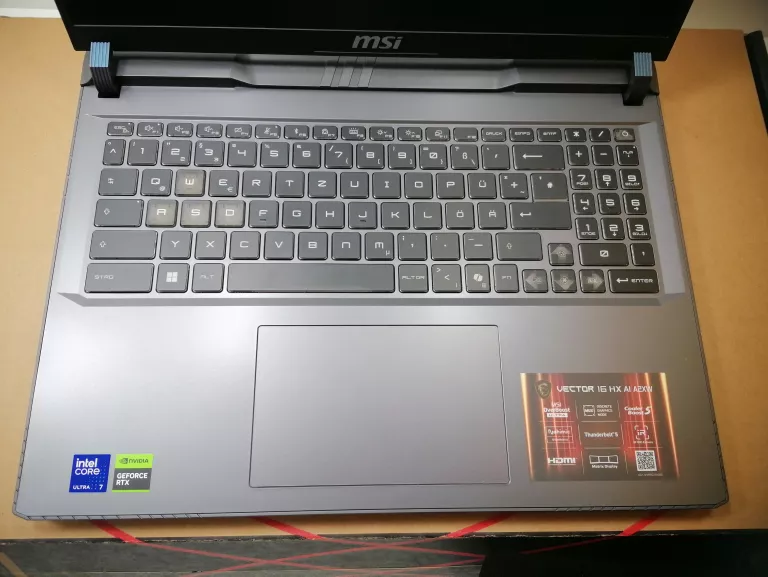 LAPTOP LAPTOP MSI VECTOR 16 HX AI A2XWHG-264