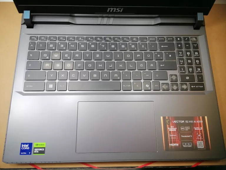 LAPTOP LAPTOP MSI VECTOR 16 HX AI A2XWHG-264