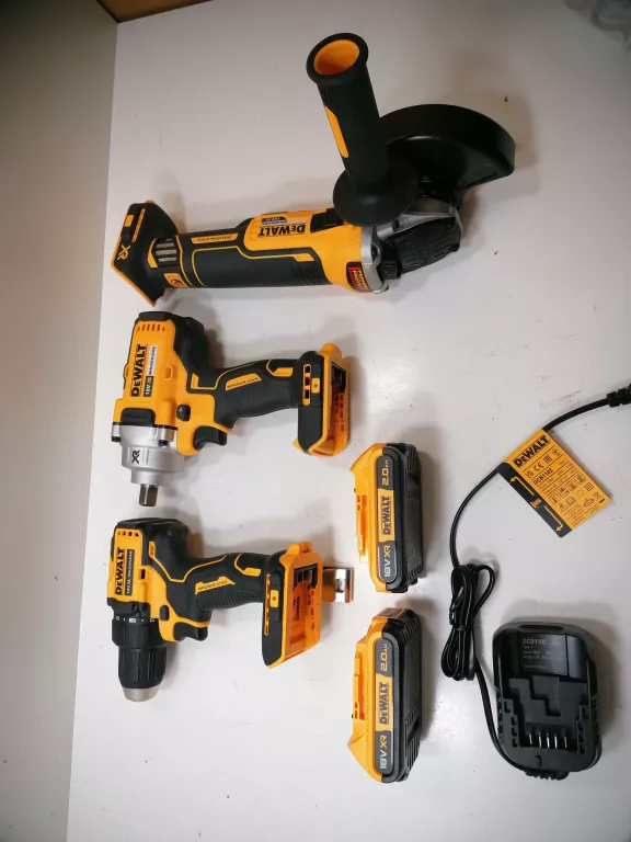 ZESTAW NARZĘDZI DEWWALT