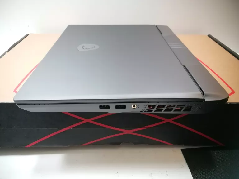 LAPTOP LAPTOP MSI VECTOR 16 HX AI A2XWHG-264