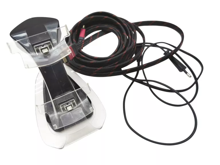 KONSOLA PS4 + 2 PADY + GRY