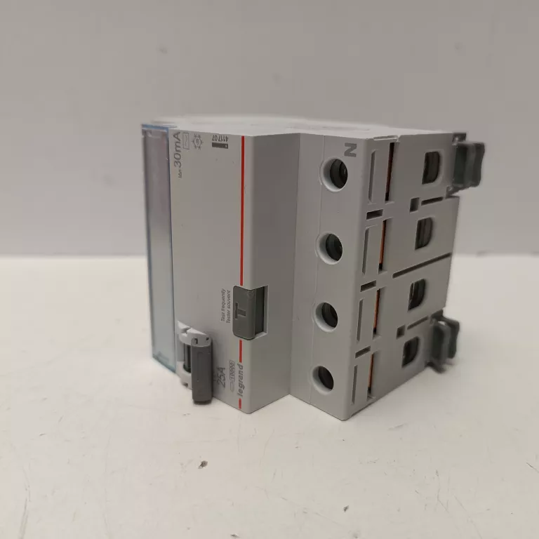 LEGRAND WYŁĄCZNIK RÓŻNICOWOPRĄDOWY 4P 25A 411707